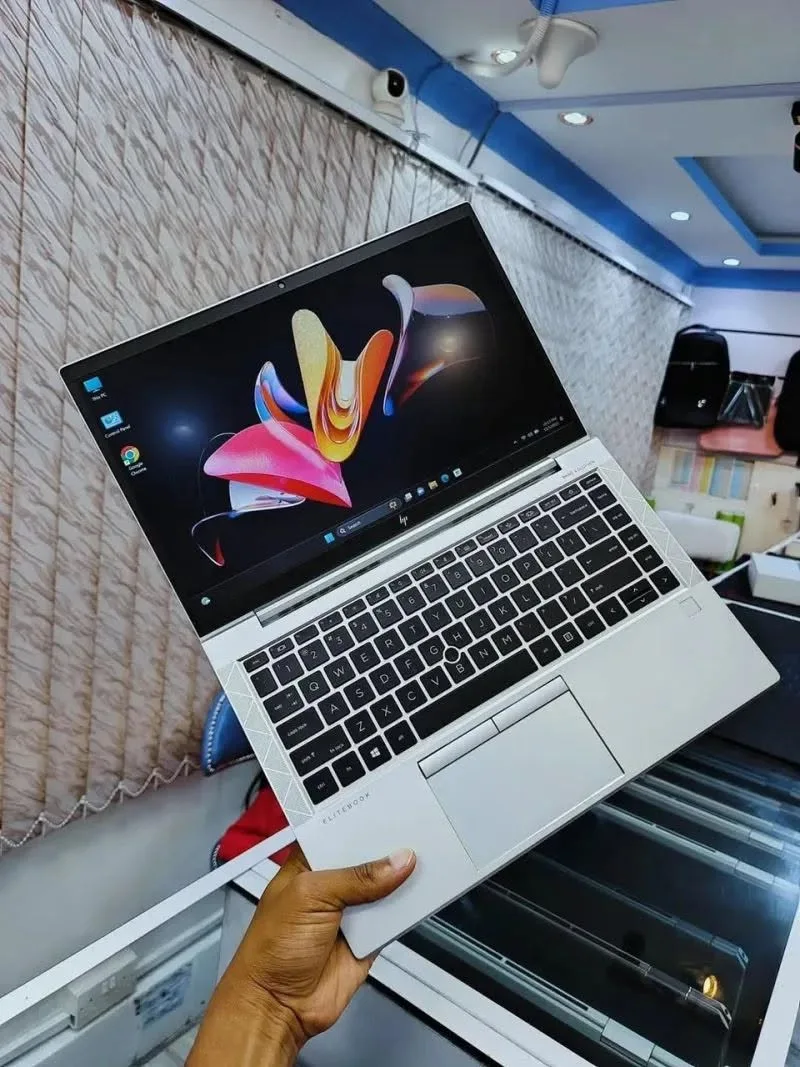 HP  elitebook 835/845 G8👉 11e génération