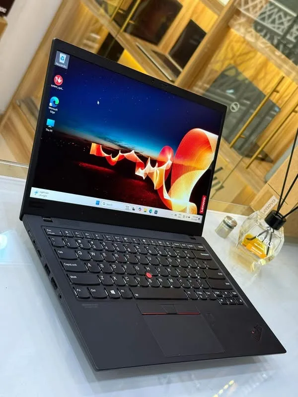Lenovo Thinkpad X1 carbon i7