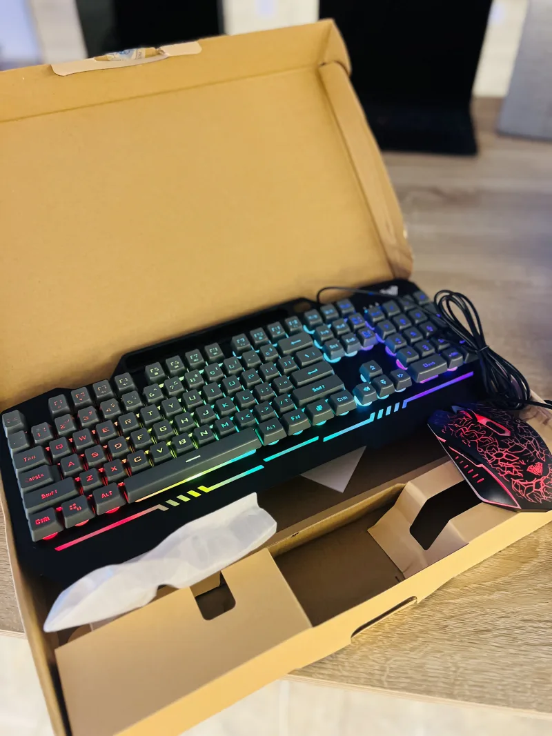 ⌨️🔥 PRENEZ L'AVANTAGE AVEC LE CLAVIER GAMER T70 ! 🎮