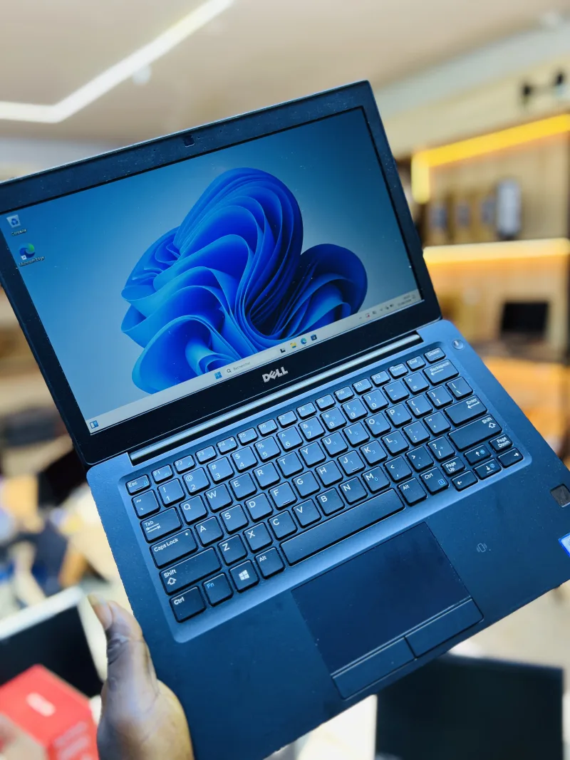 DELL LATITUDE 7290 mini core i7 léger très slim