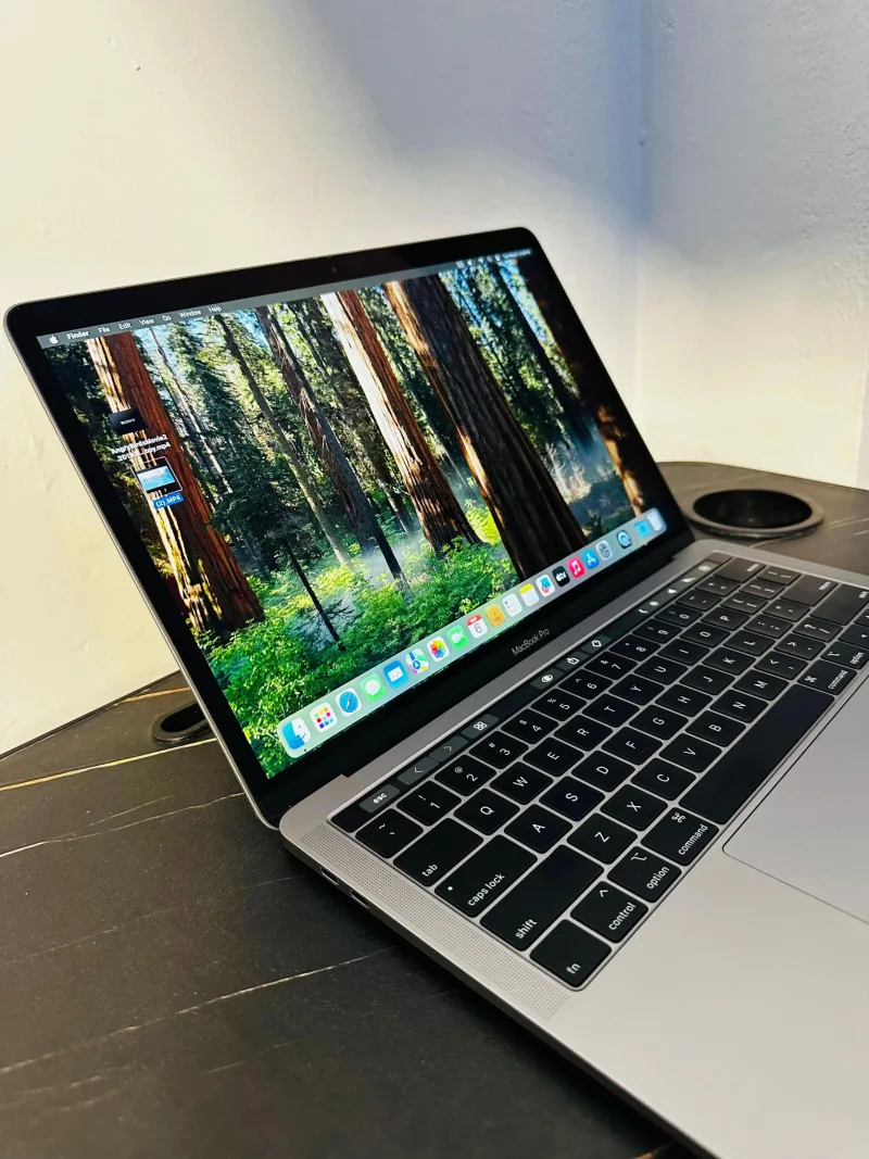✅ MacBook pro 2020 i5