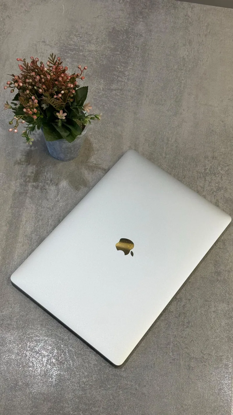 🍏 MACBOOK PRO 15" 2018 core i7— LA PUISSANCE APPLE AU SERVICE DES PROS ! 