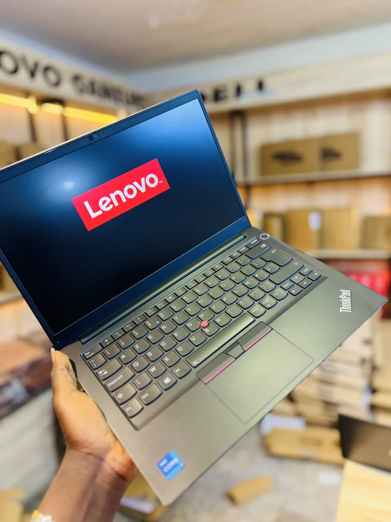 💻 LENOVO THINKPAD E14 GEN 2 – 11e génération core i7 DISPONIBLE 💻 La robustesse ThinkPad avec la puissance d’un Core i7 ! 💪🔥